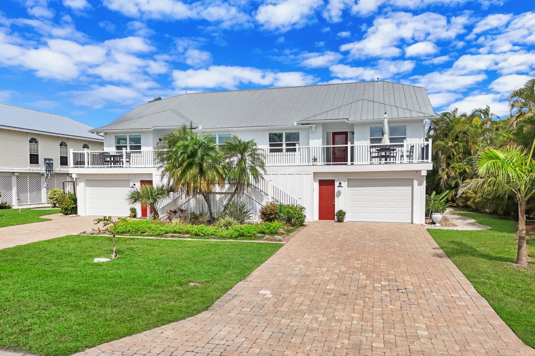 21580 Indian Bayou Dr, Fort Myers Beach, FL 33931