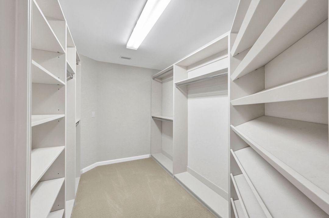 9811 Gulf Shore Dr #203, Naples, FL 34108