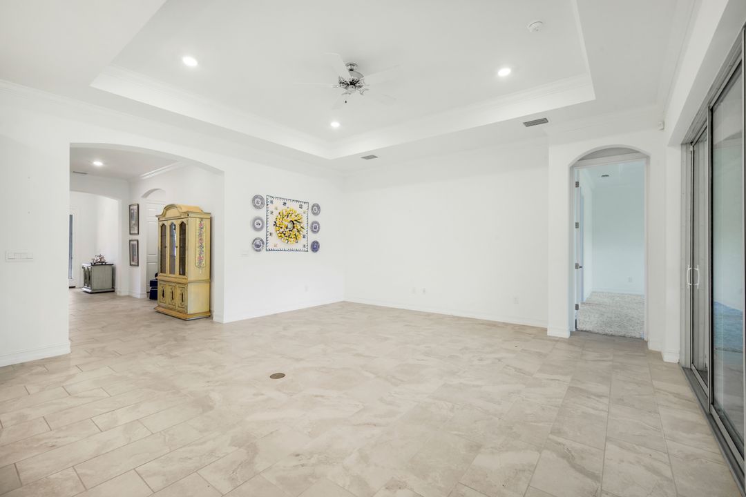 28105 Captiva Shell Lp, Bonita Springs, FL 34135