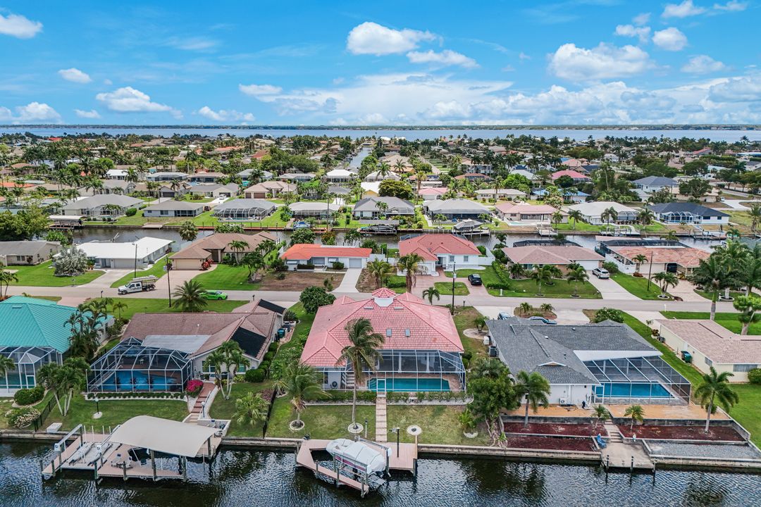 3712 SE 17th Pl, Cape Coral, FL 33904