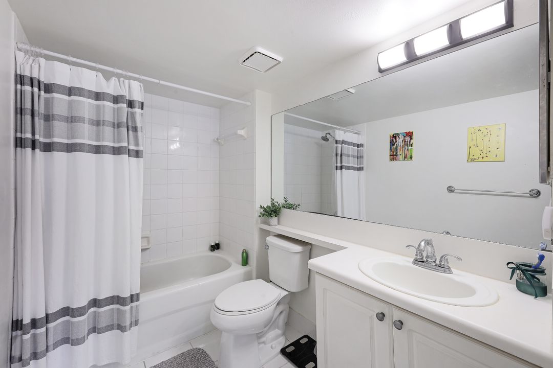 1160 Wildwood Lakes Blvd #9-205, Naples, FL 34104