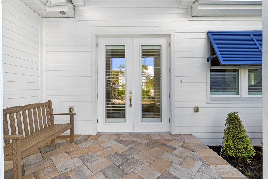 27080 Flamingo Dr, Bonita Springs, FL 34135