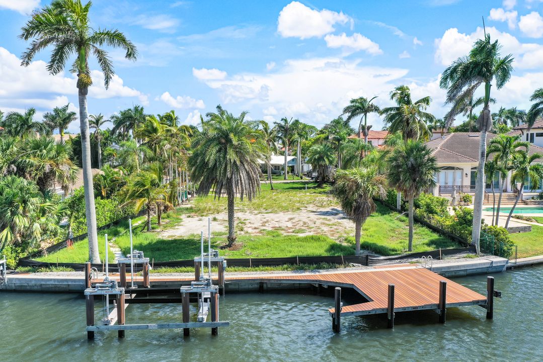 191 Seabreeze Ave, Naples, FL 34108