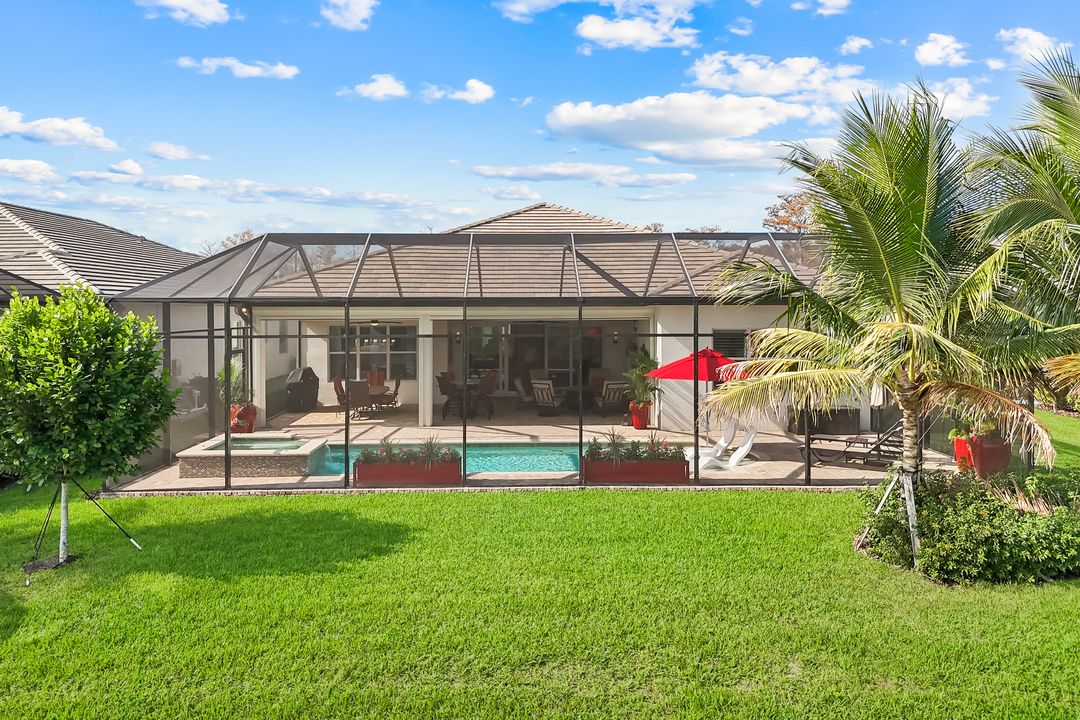 12078 Mimosa St, Naples, FL 34120