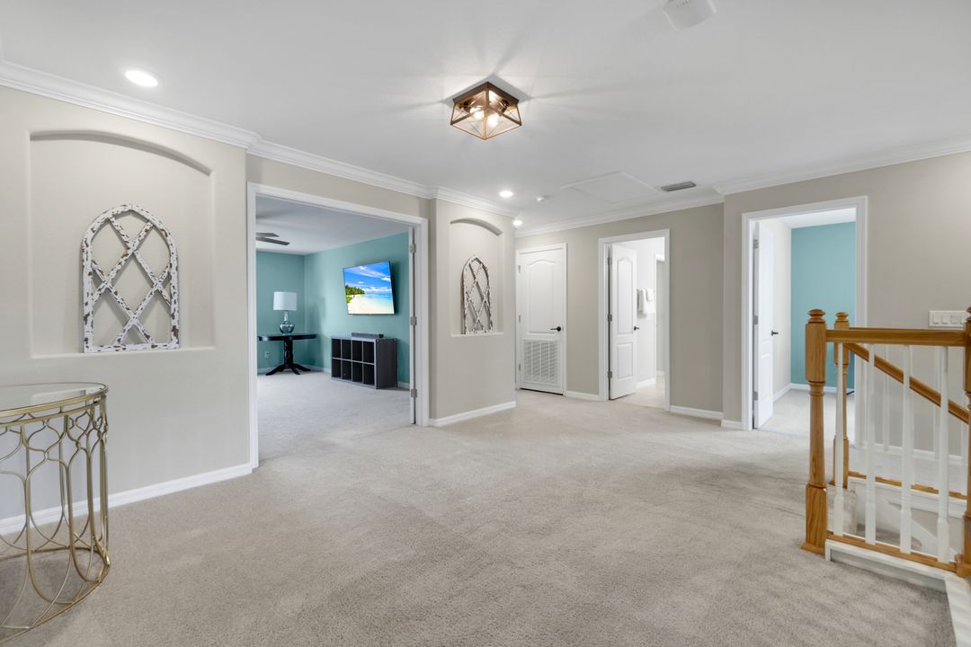 4264 Raffia Palm Cir, Naples, FL 34119