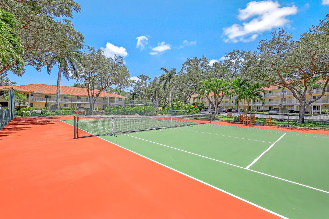 3695 Amberly Cir #E 107, Naples, FL 34112