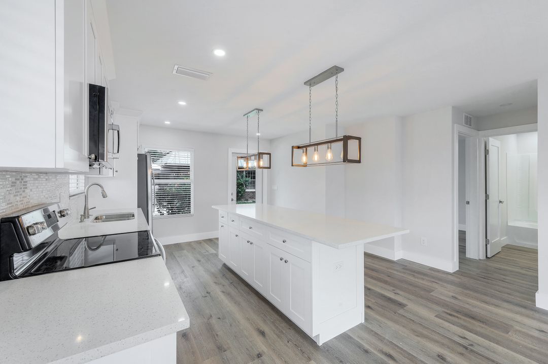 2848 Arbutus St #D1, Naples, FL 34112