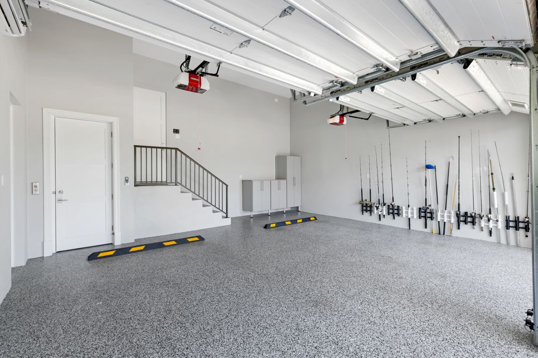 103 Bayview Ave, Naples, FL 34108