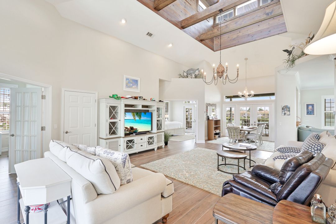 418 Panay Ave, Naples, FL 34113