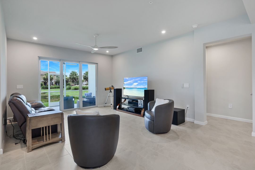 4563 Arboretum Cir #101, Naples, FL 34112