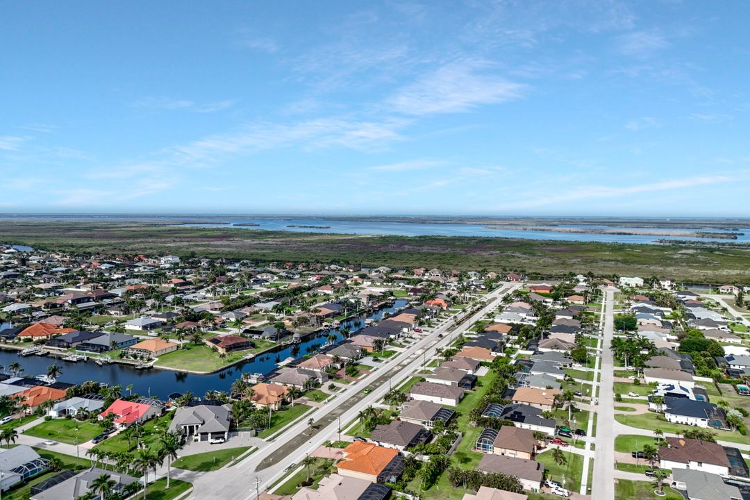 2724 Gleason Pkwy, Cape Coral, FL 33914