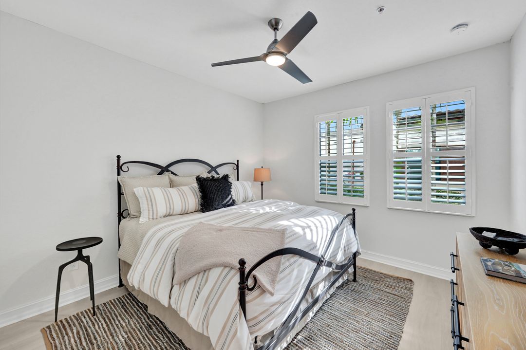 2534 Windward Ct #15-101, Naples, FL 34112