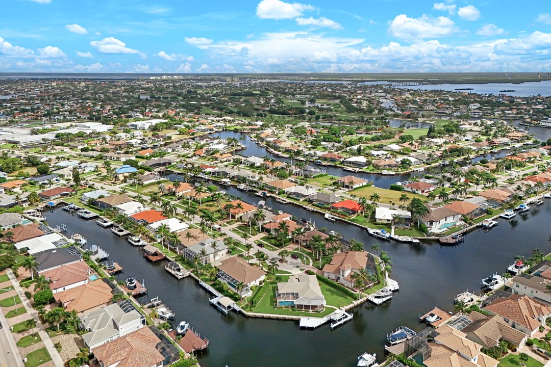 1557 Kingston Ct, Marco Island, FL 34145