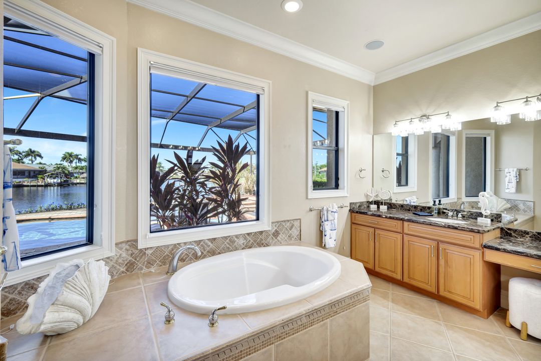 2216 SW 49th Terrace, Cape Coral, FL 33914