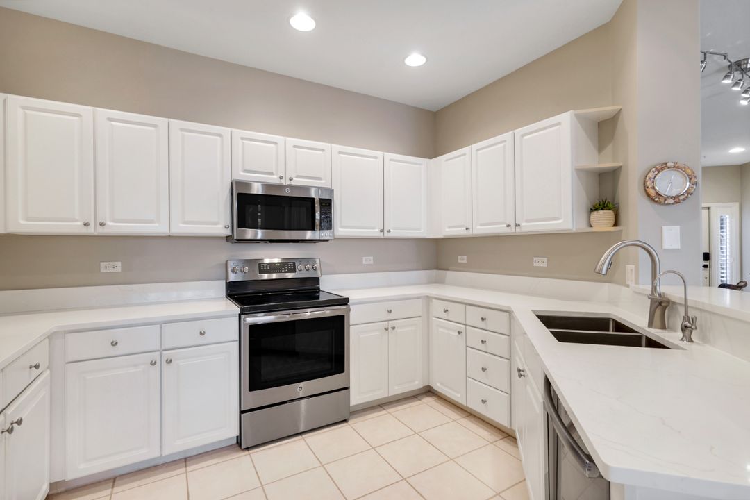 8488 Radcliffe Terrace #102, Naples, FL 34120