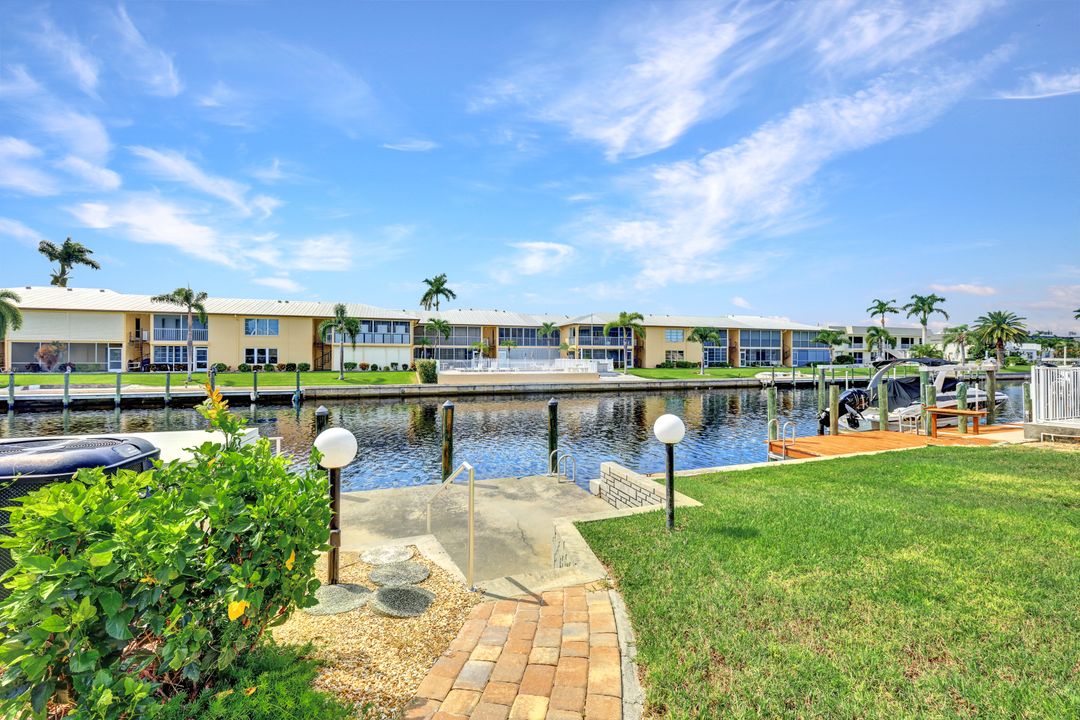 912 SE 46th St #202, Cape Coral, FL 33904