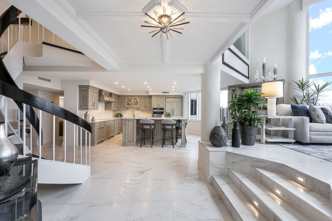 4041 Gulf Shore Blvd N #PH-6, Naples, FL 34103