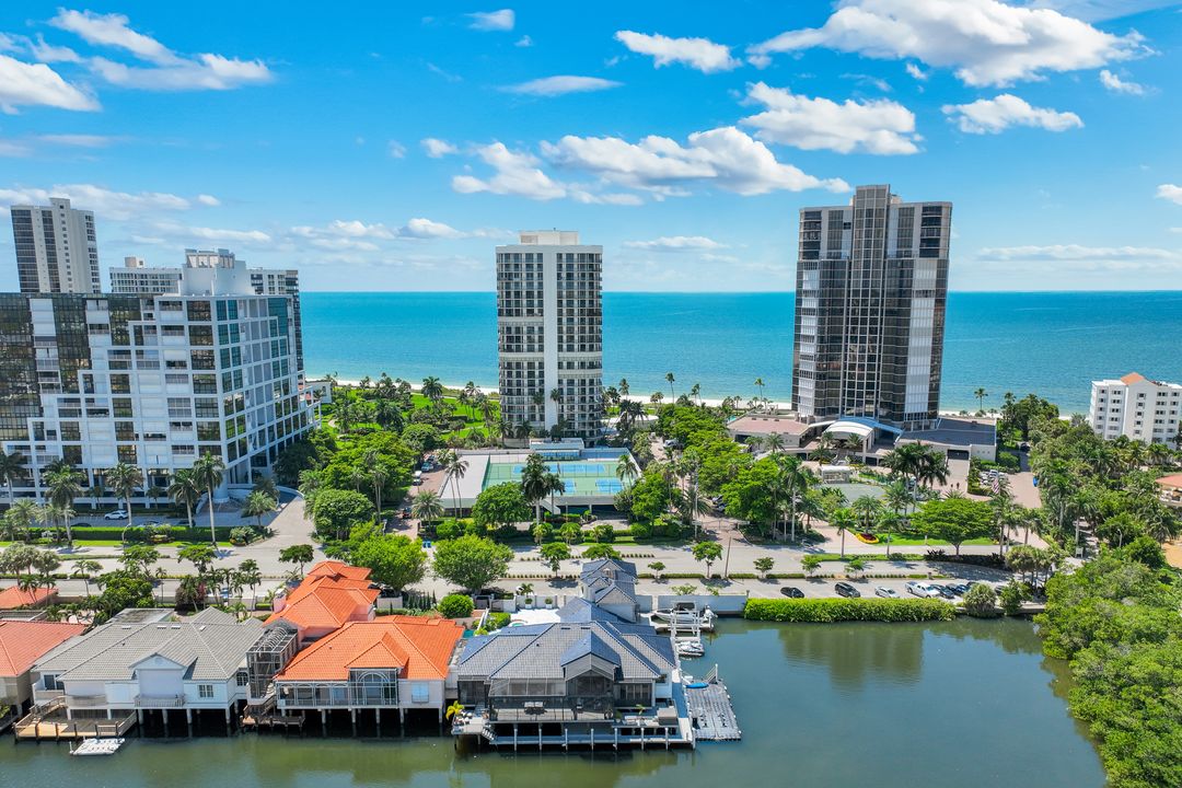 4900 Gulf Shore Blvd N, Naples, FL 34103