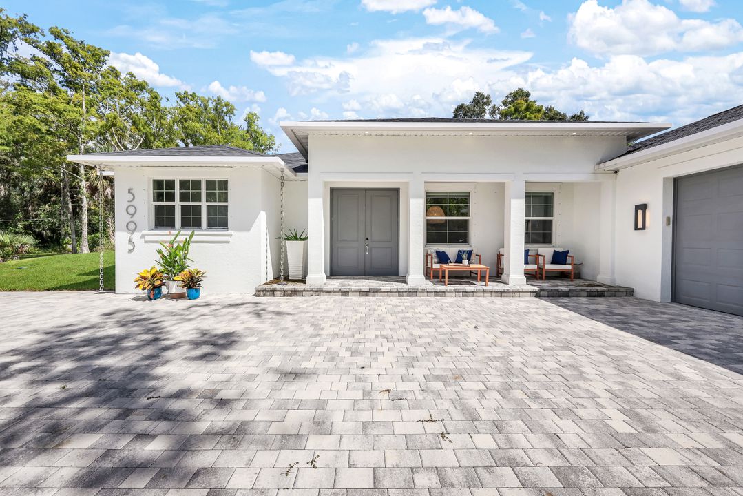 5995 Lancewood Way, Naples, FL 34116