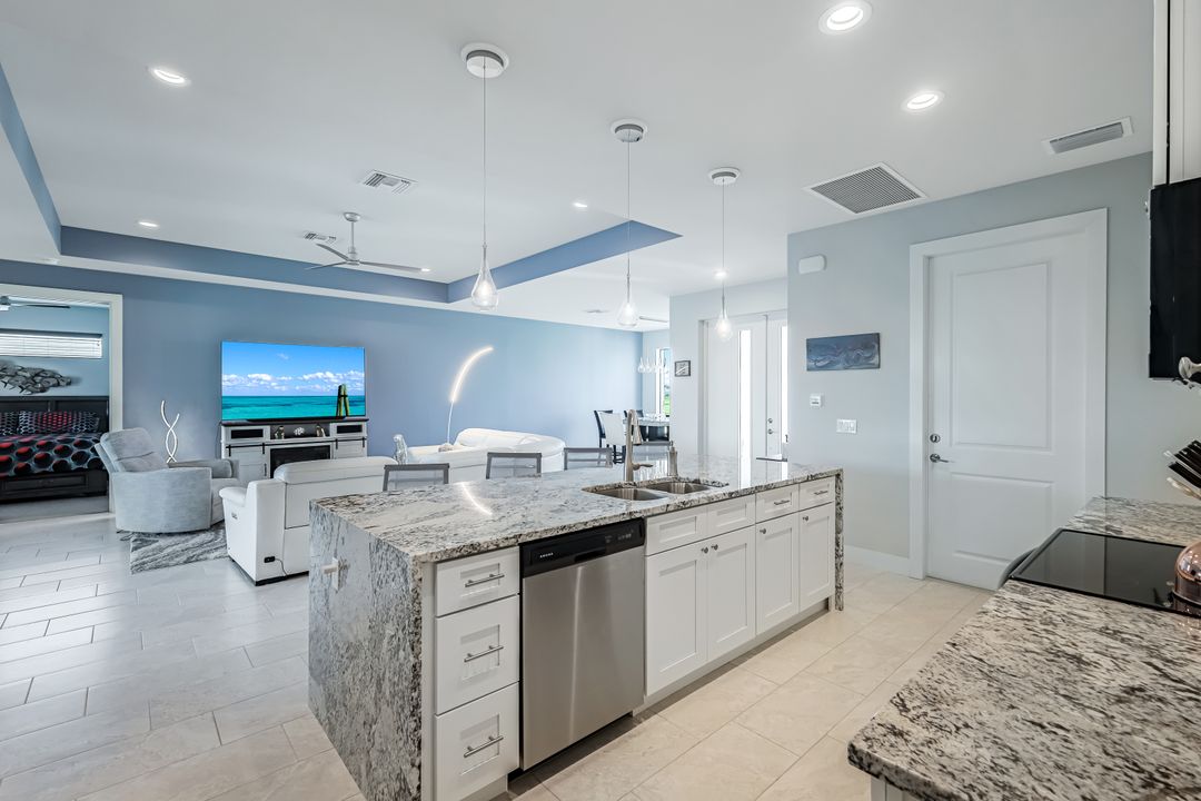 3213 NW 9th St, Cape Coral, FL 33993