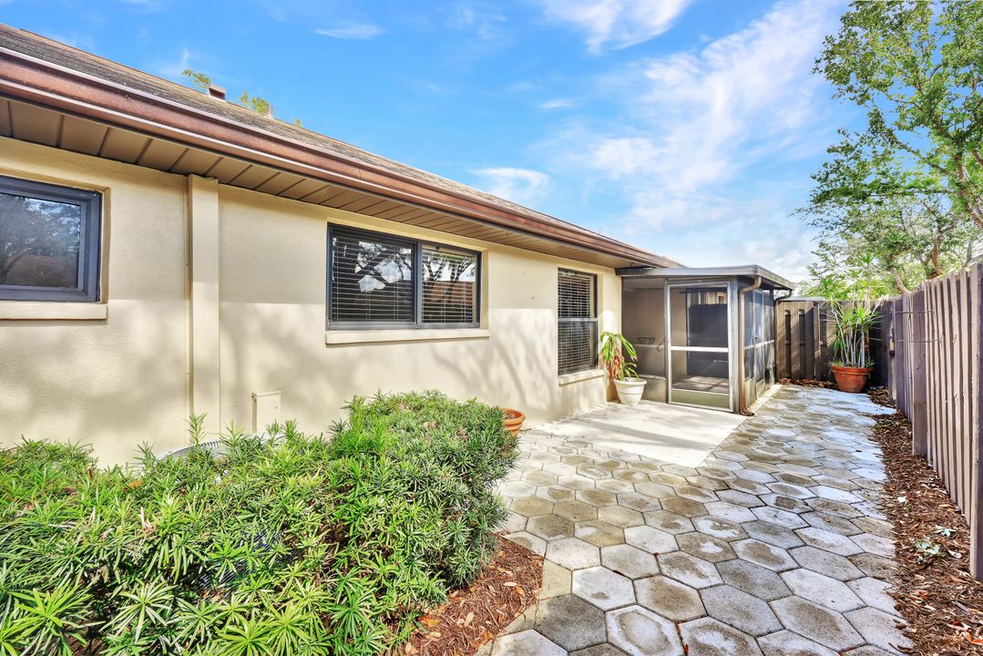 13145 Hampshire Ct, Fort Myers, FL 33919