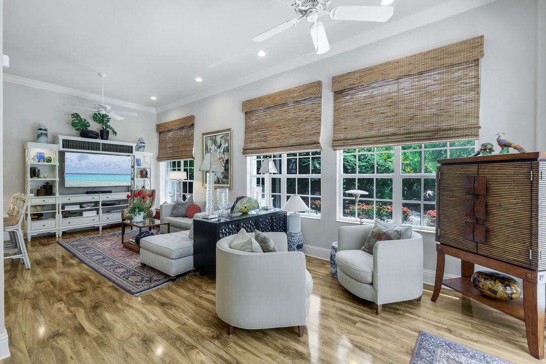 15248 Devon Green Ln, Naples, FL 34110