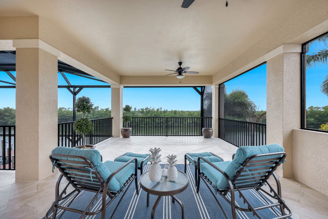 5703 Yardarm Ct, Cape Coral, FL 33914