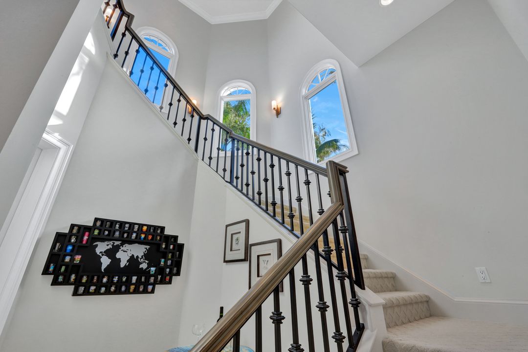 253 Cheshire Way, Naples, FL 34110