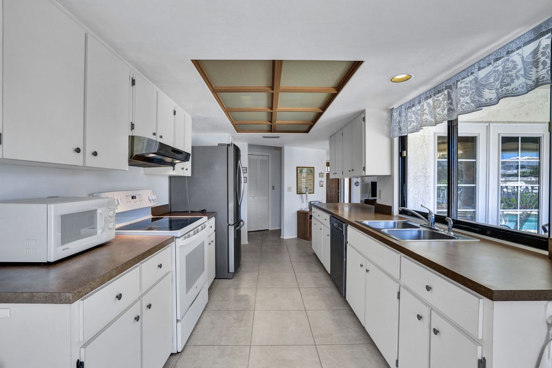 421 Cottage Ct, Marco Island, FL 34145