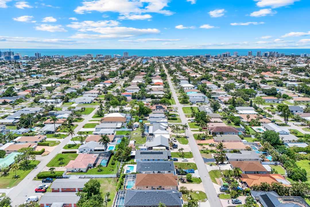 746 101st Ave N, Naples, FL 34108