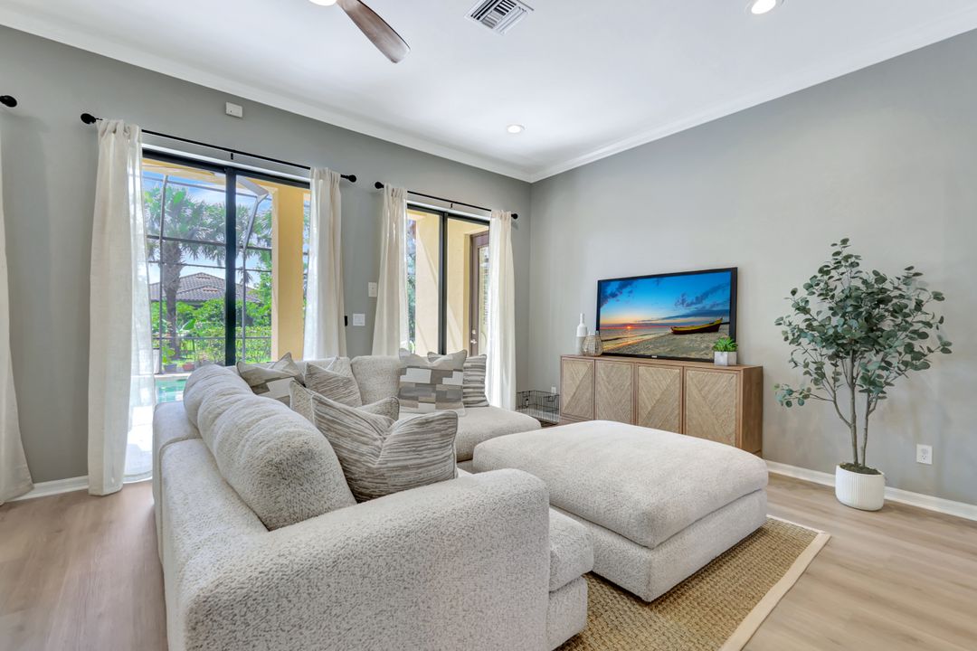12693 Kentwood Ave, Fort Myers, FL 33913