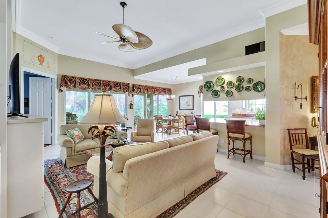 2914 Gilford Way, Naples, FL 34119