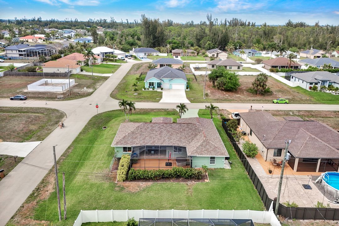 1718 SW 12th Ln, Cape Coral, FL 33991