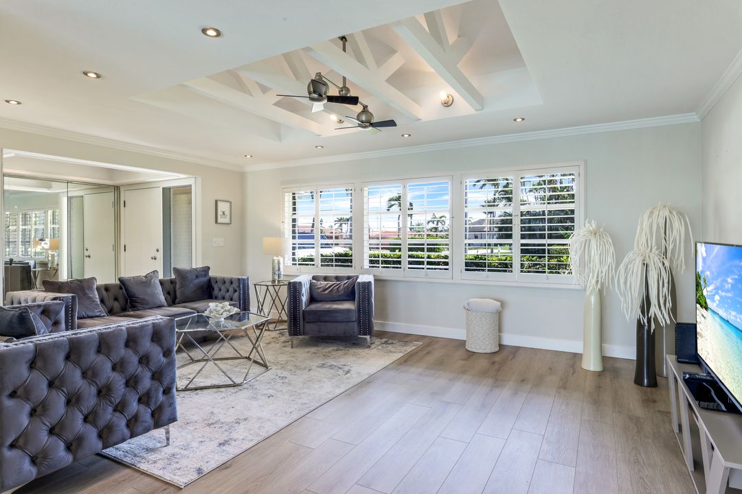 5205 Savoy Ct, Cape Coral, FL 33904