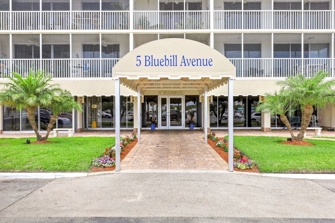 5 Bluebill Ave APT 506, Naples, FL 34108