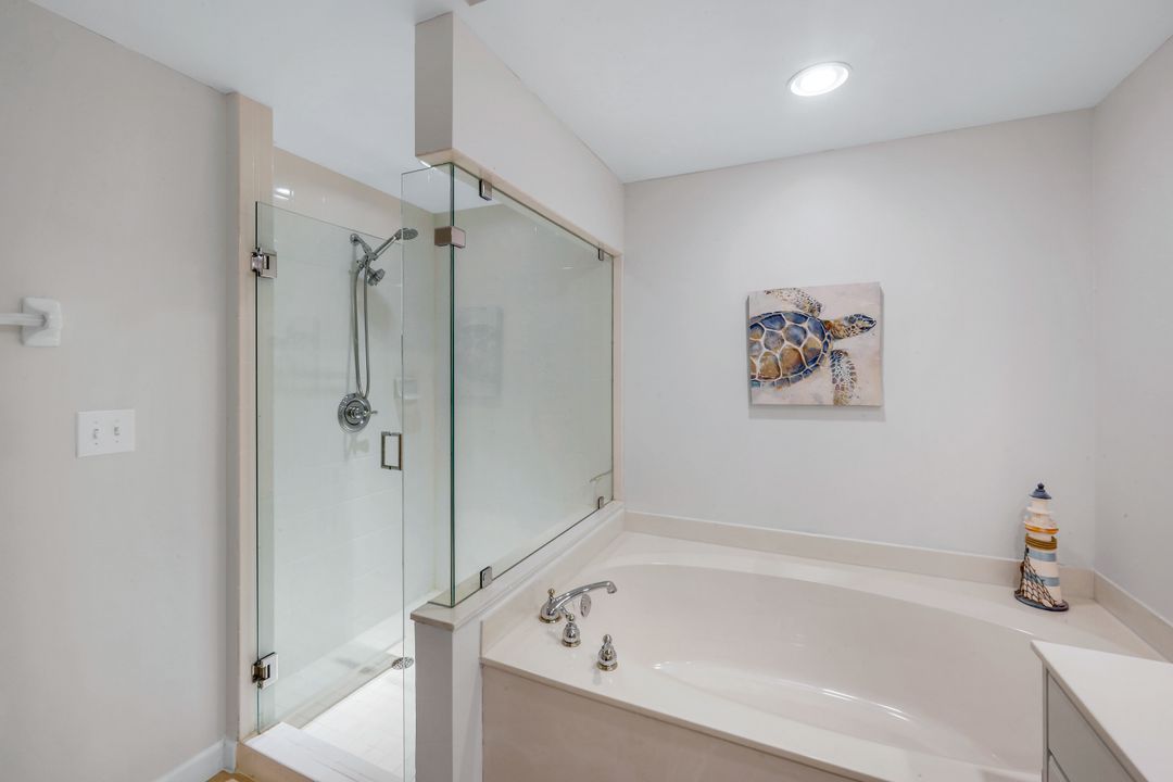 300 Dunes Blvd #203, Naples, FL 34110