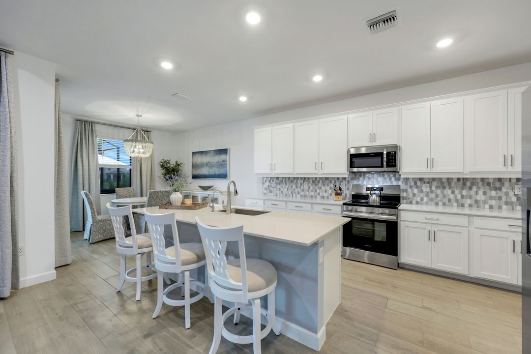 11243 Canopy Loop, Fort Myers, FL 33913