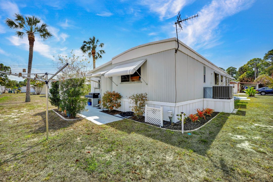 27543 Hoenie Dr, Bonita Springs, FL 34135