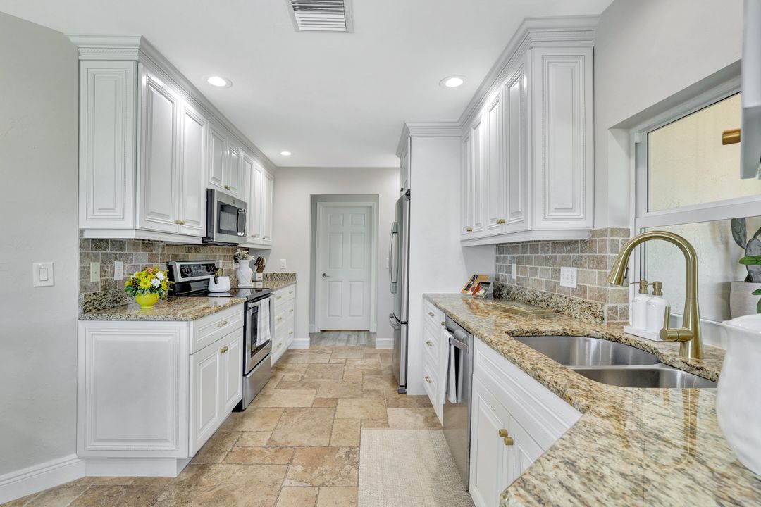 1351 Waikiki Ct, Marco Island, FL 34145