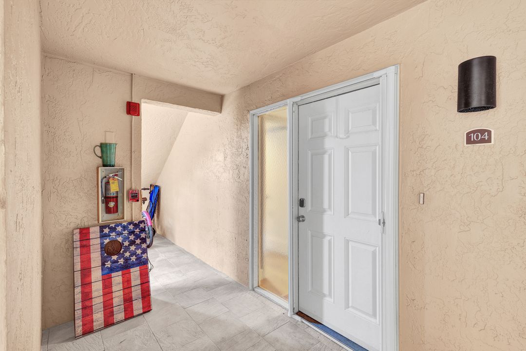 6300 Cougar Run  #104, Fort Myers, FL 33908