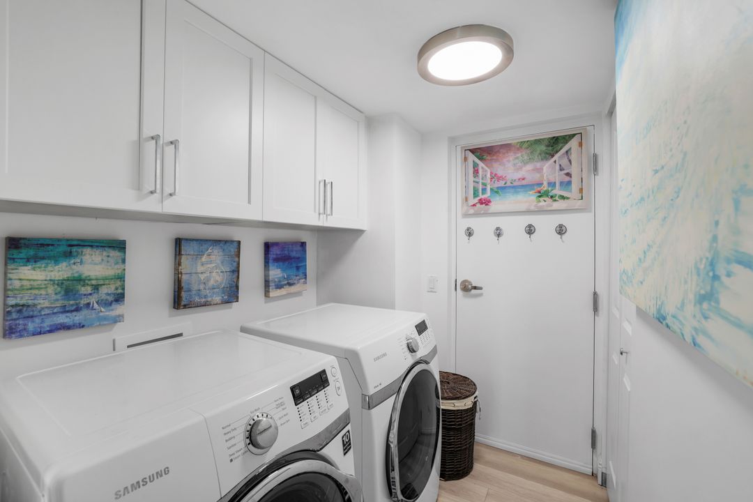 4041 Gulf Shore Blvd N #1705, Naples, FL 34103