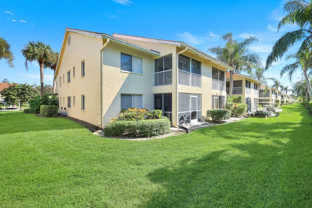 7767 Jewel Ln #203, Naples, FL 34109