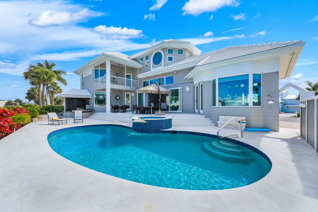 375 Germain Ave, Naples, FL 34108