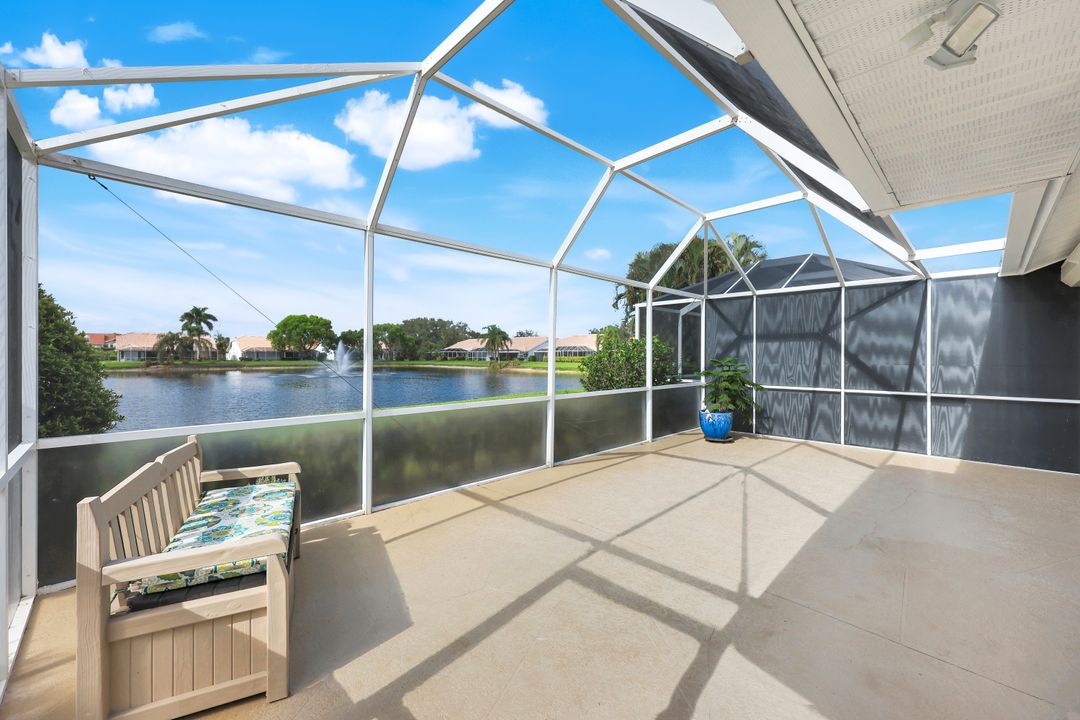 2266 Stacil Cir, Naples, FL 34109
