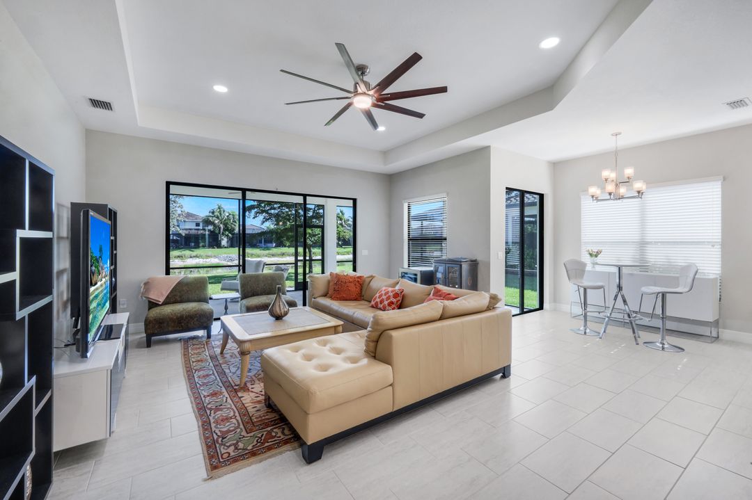 4118 Aspen Chase Dr, Naples, FL 34119