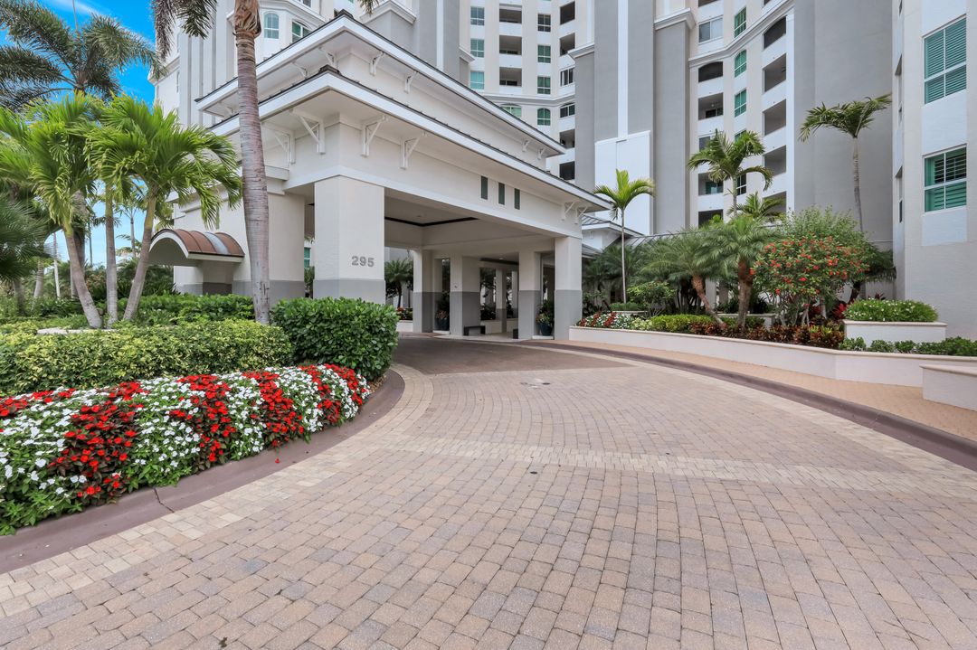 295 Grande Way #T03, Naples, FL 34110