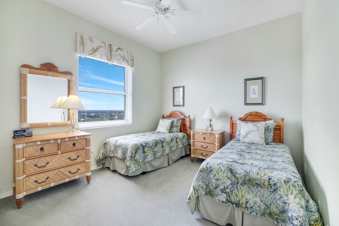 410 Flagship Dr #1206, Naples, FL 34108