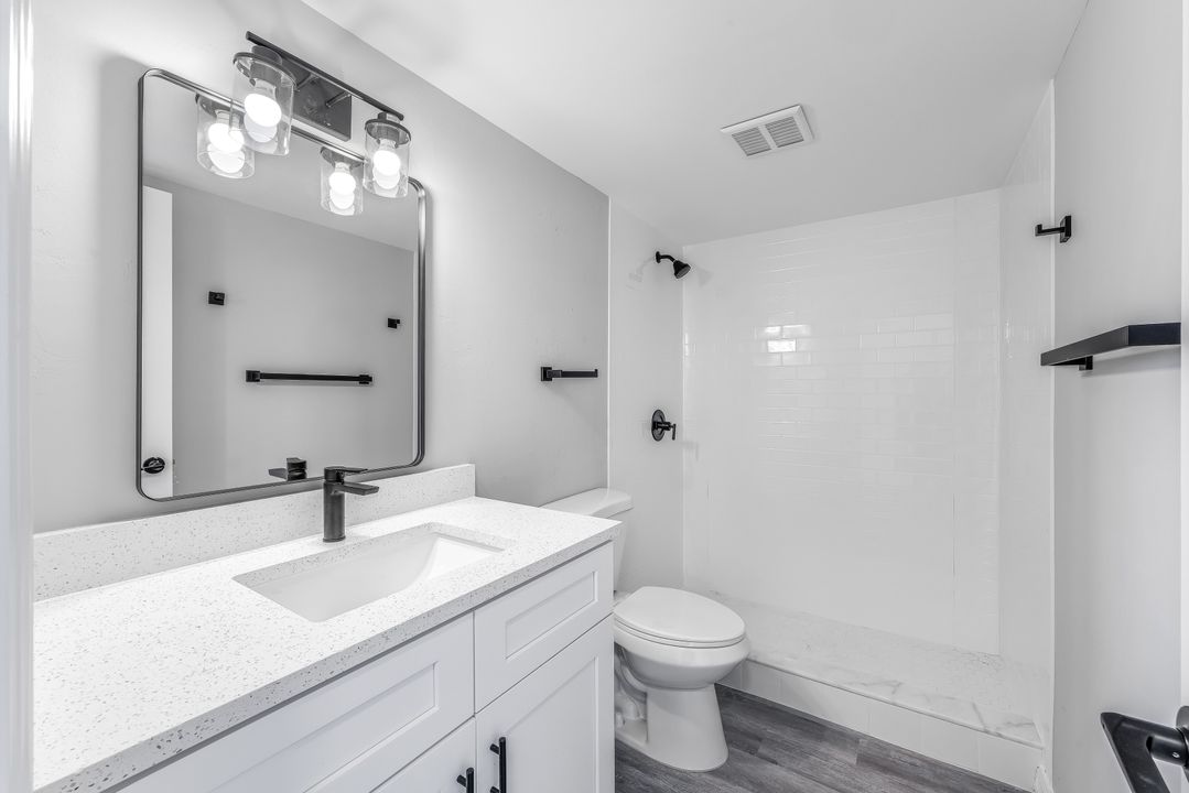 4815 Tudor Dr #5-8, Cape Coral, FL 33904
