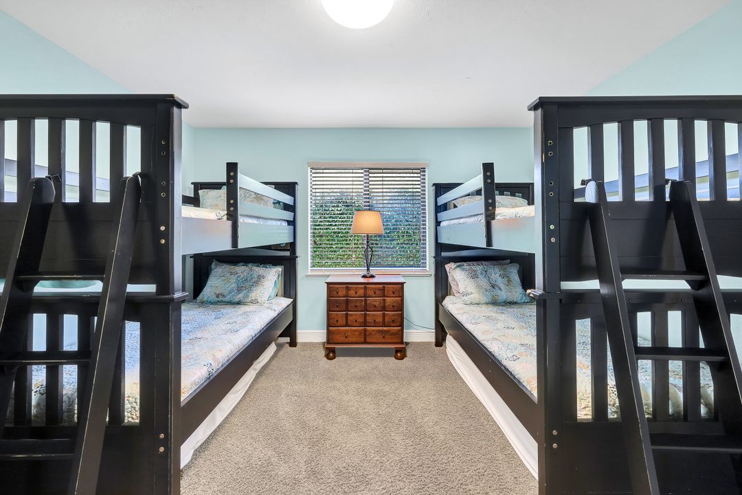 568 Elk Cir, Marco Island, FL 34145