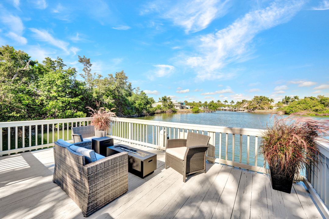 360 Capri Blvd #103, Naples, FL 34113